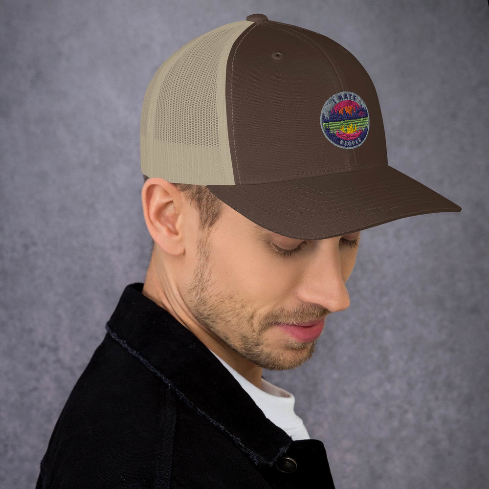 retro-trucker-hat-brown-khaki-right-608872de8e53f.jpg
